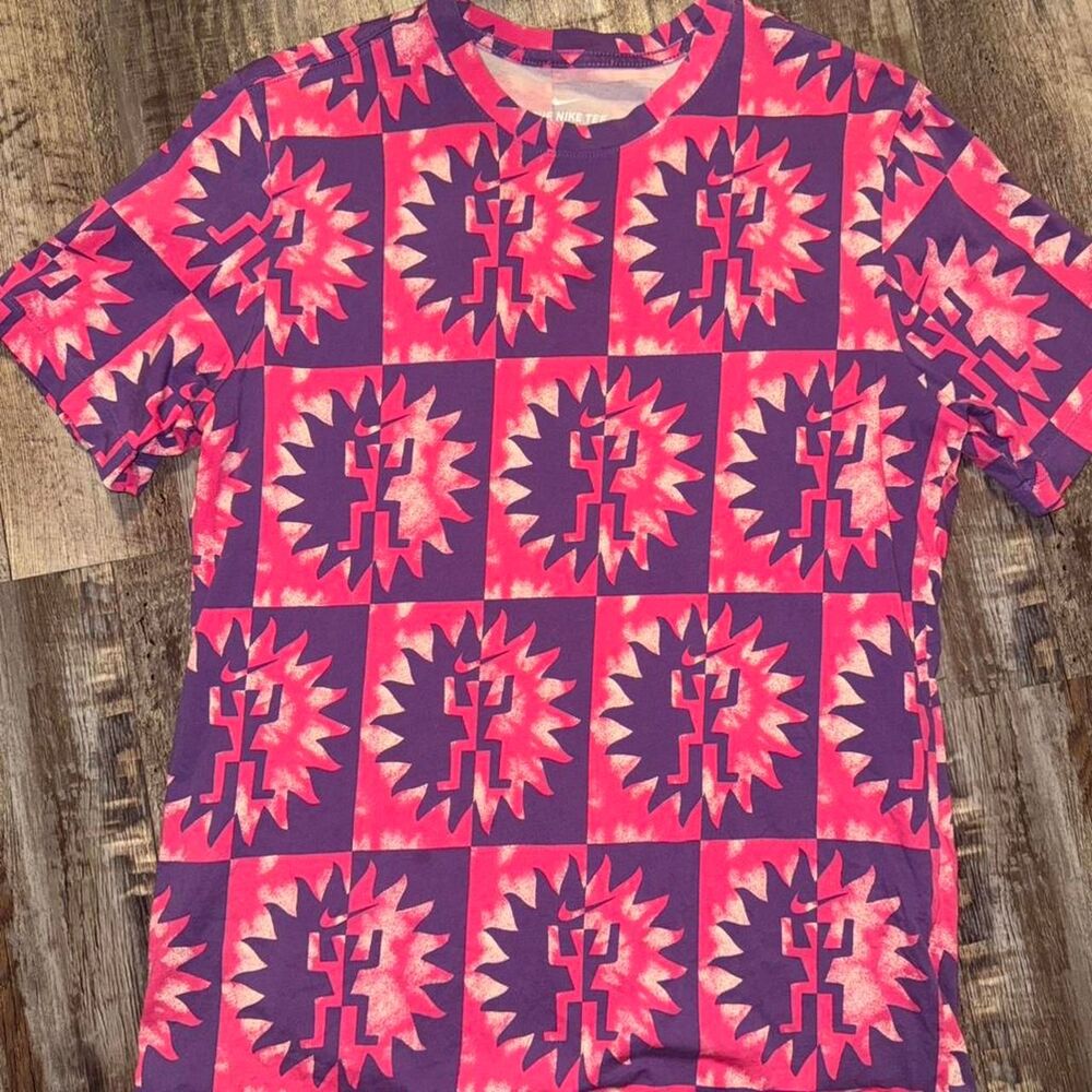 Nike Purple Pink Retro Aztec Tribal T-Shirt- Size Medium